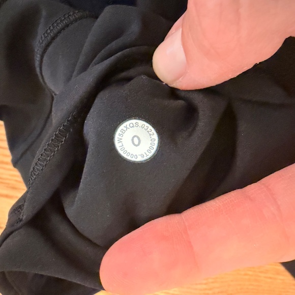 Lululemon Fast & Free 7/8 Tight II *Non-Reflective in Black (Size 0) - Picture 13 of 13